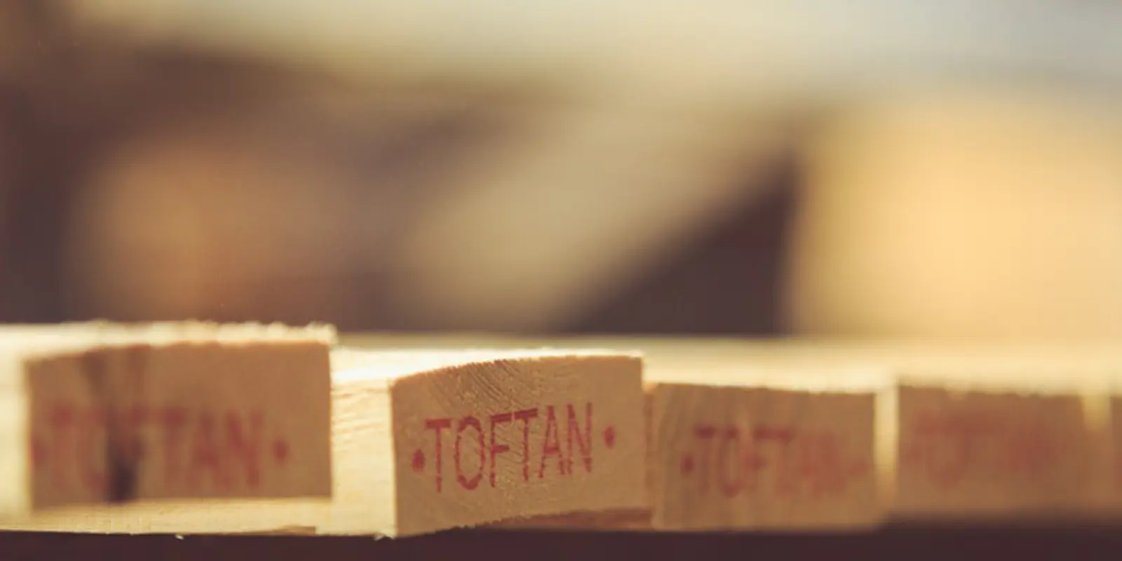 Madera de TOFTAN. Empresa Agencia de maderas Perez Marchena. Importador de maderas en Andalucia. Importador de maderas en España
